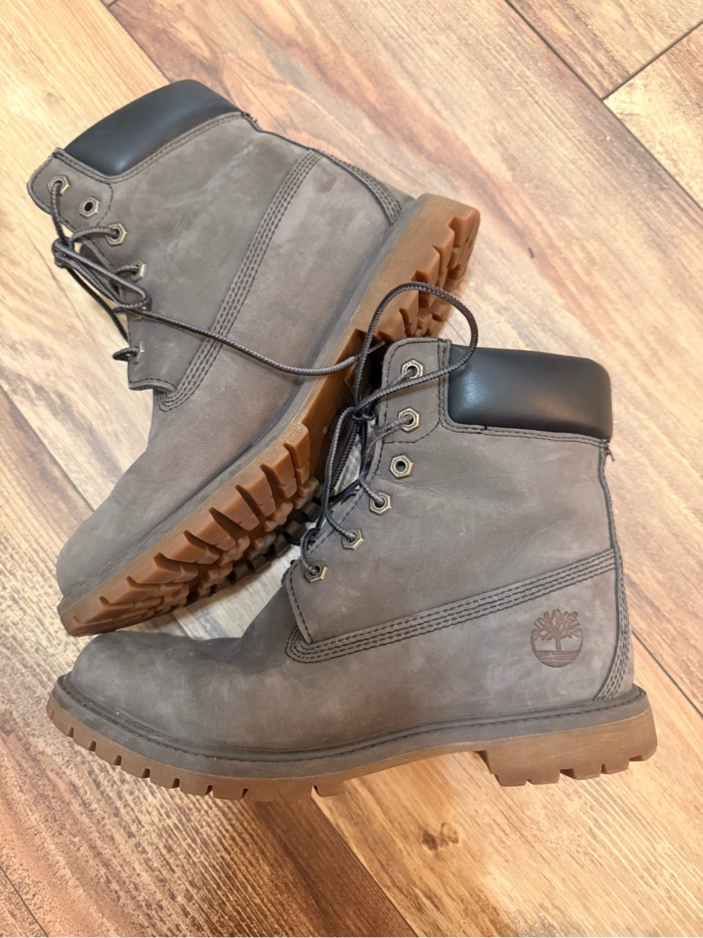 Timberland Grey Nubuck Work Boots - Rugged Lace-Up